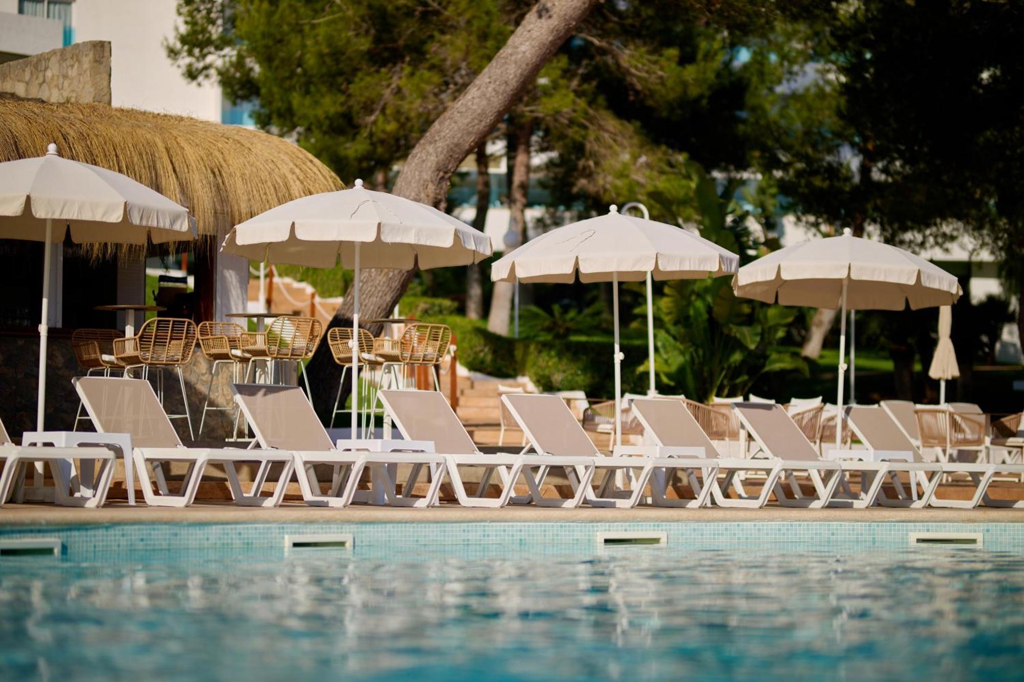 Aluasoul Carolina - Adults Only Hotel Font de sa Cala Bagian luar foto